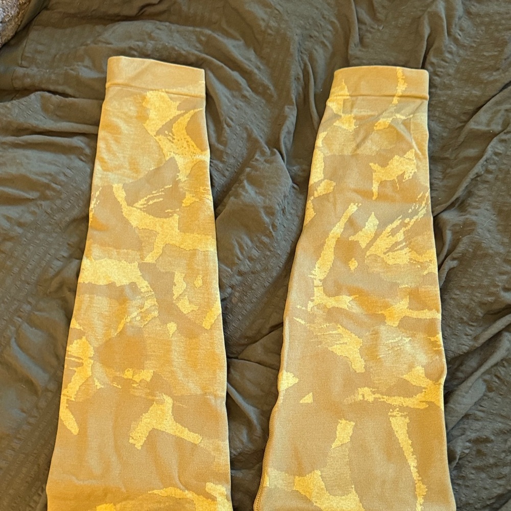 Gym Shark Leggings - Picture 4 of 5